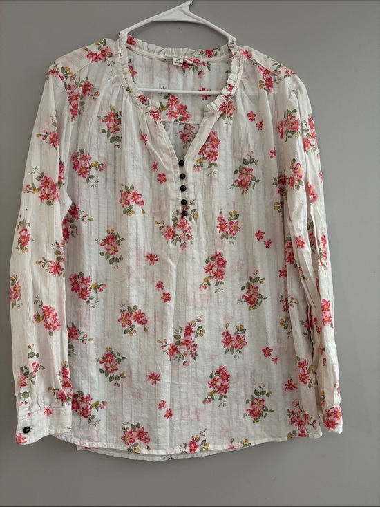 beachlunchlounge Tops - beachlunchlounge White Floral Ruffle-Neck Long-Sleeve Blouse